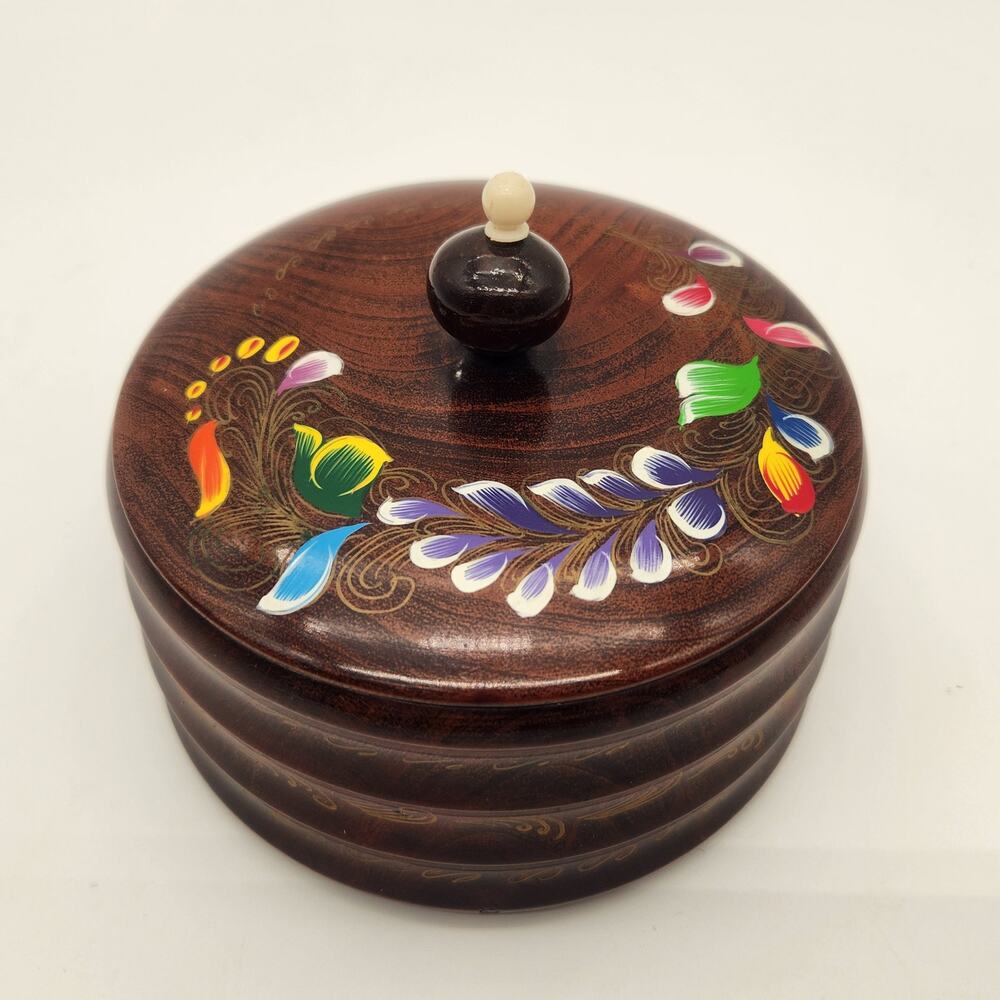Vintage Round Wood Tole Folk Art Hand Painted Trinket/Jewelry Box  Fitted‎ Lid